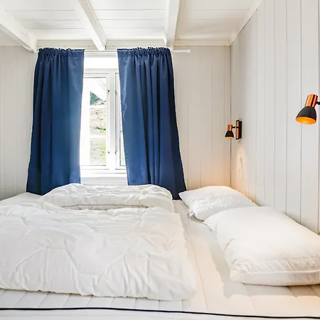 Arctic Waves Cottage, Haukland Leknes Exterior photo