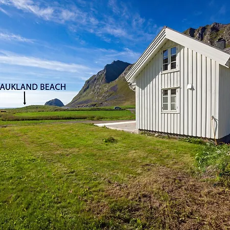 Arctic Waves Cottage, Haukland Leknes Exterior photo
