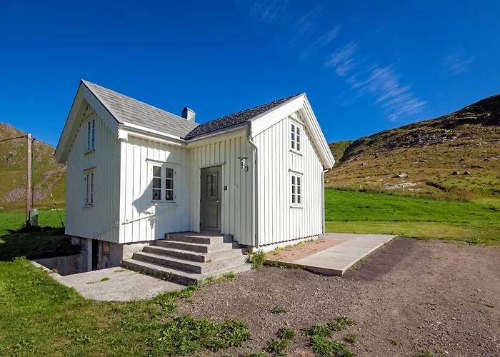 Arctic Waves Cottage, Haukland