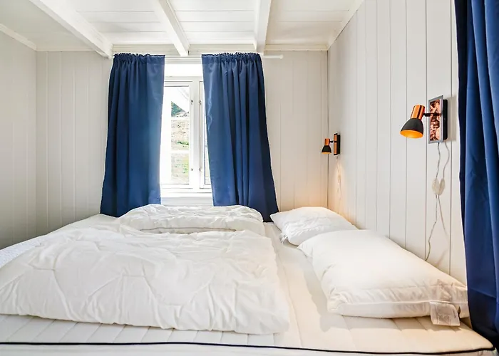 Arctic Waves Cottage, Haukland