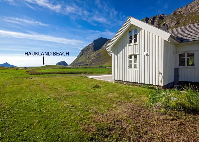 Arctic Waves Cottage, Haukland